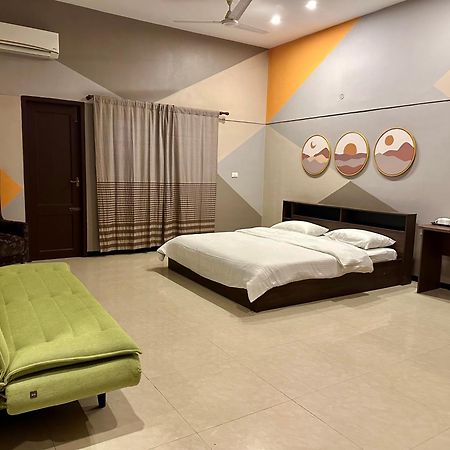 Costa Verde Luxury Seafront Villa Chennai Eksteriør billede